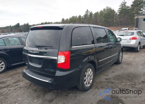 2016 Chrysler Town & Country Touring z USA, uszkodzony, nr VIN 2C4RC1BG7GR110753